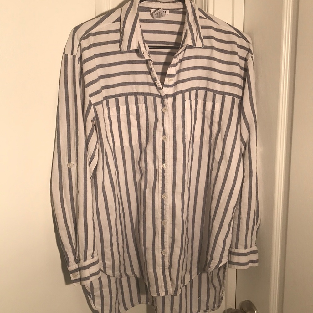 Long-sleeve High-Low shirt